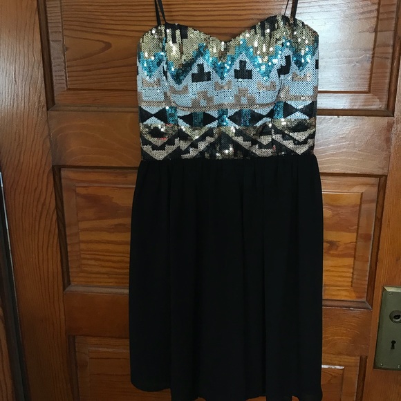 Strapless sequin Aztec design dress - Picture 2 of 2